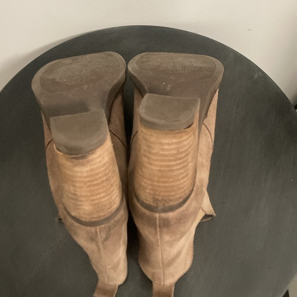 Artica Ankle Boots - Picture 5 of 8